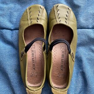 Arcopedico Olive Green Leather Comfort Mary Jane Flats